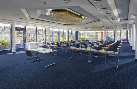 Dachgarten als Tagungsraum gestellt