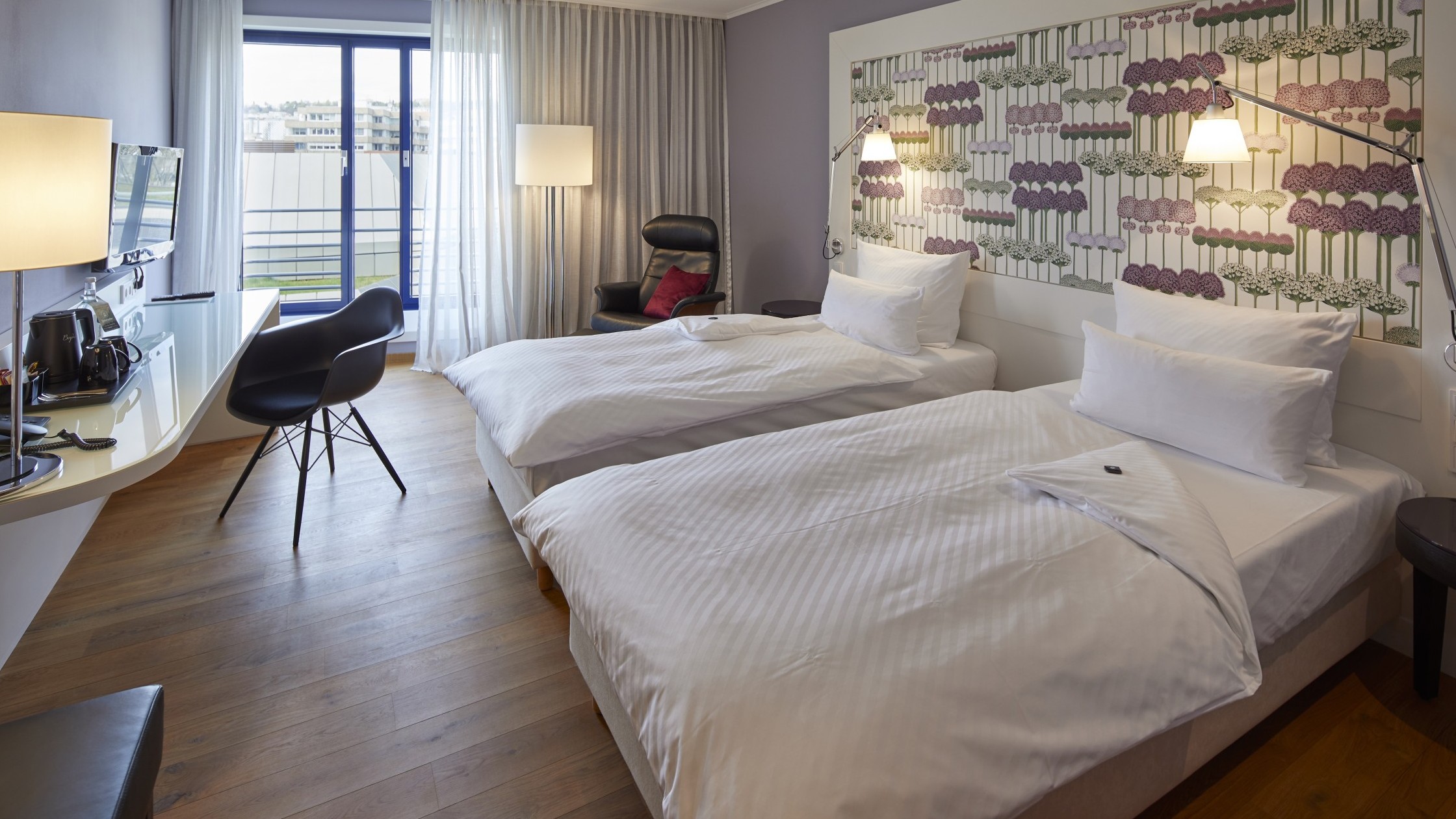 Hotelzimmer mit zwei Betten