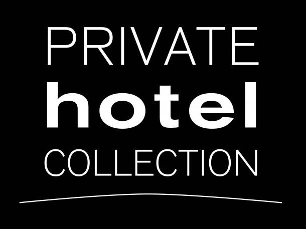 Private Hotel Collection Logo mit weißer Schrift auf schwarzem Hintergrund